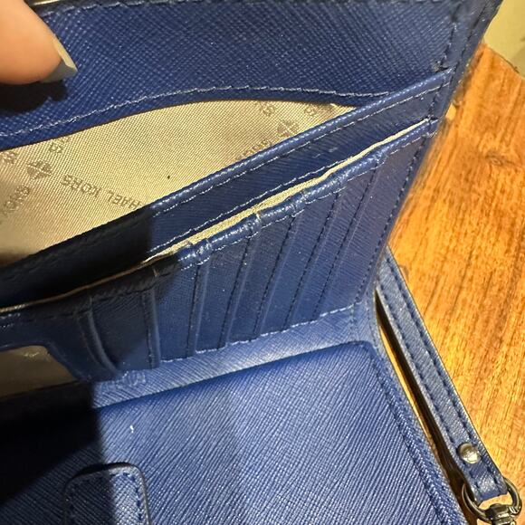 Michael Kors Jet Set Wristlet Travel Double Zip Phone Wallet Royal Blue Phone - Picture 7 of 14